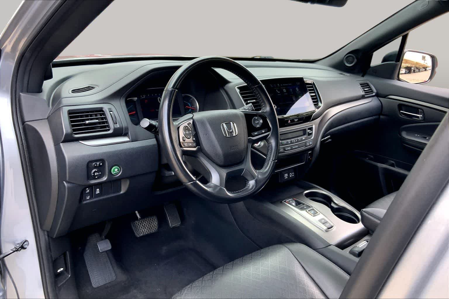 Used 2021 Lunar Silver Metallic Honda EX-L image 18