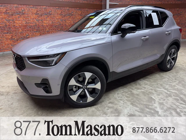 2026 Volvo XC40 B5 Plus