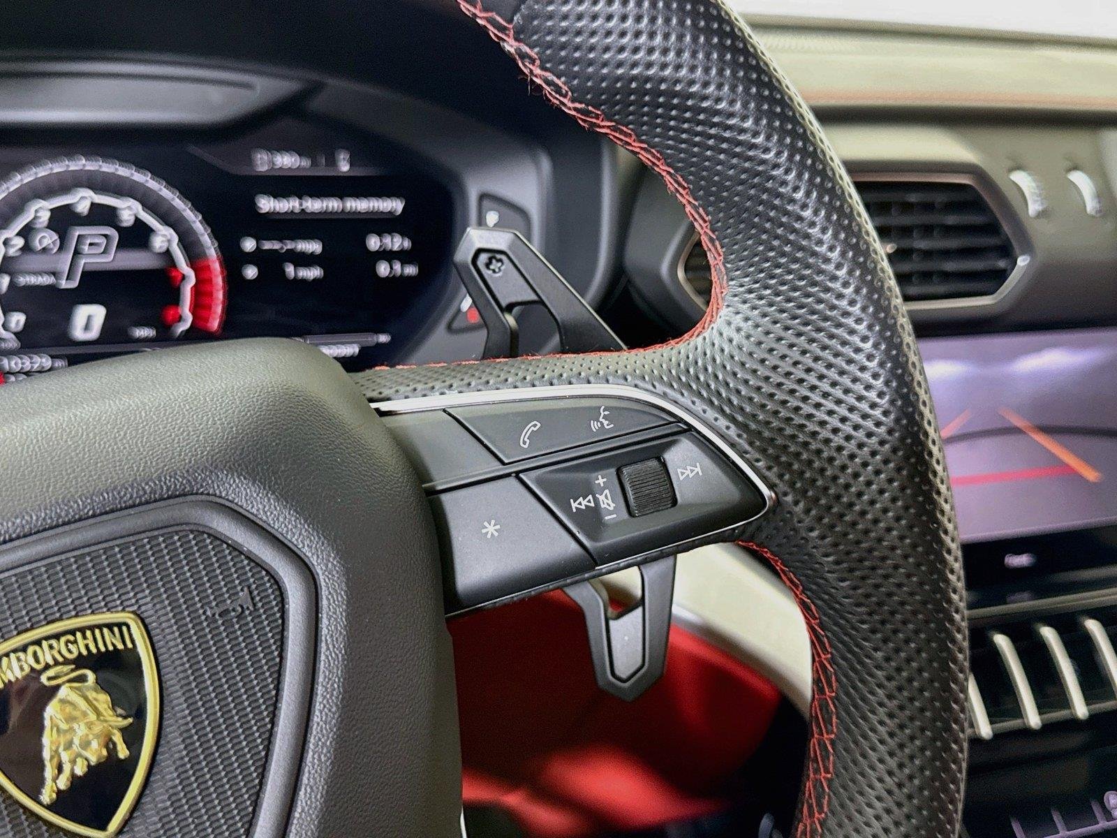 Used 2020 Bianco Icarus Metallic Lamborghini Carbon Bonnett | Custom Exhaust | Only 10K Miles image 22