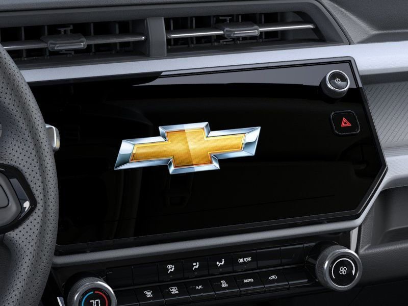 New 2027 Summit White Chevrolet LT image 22