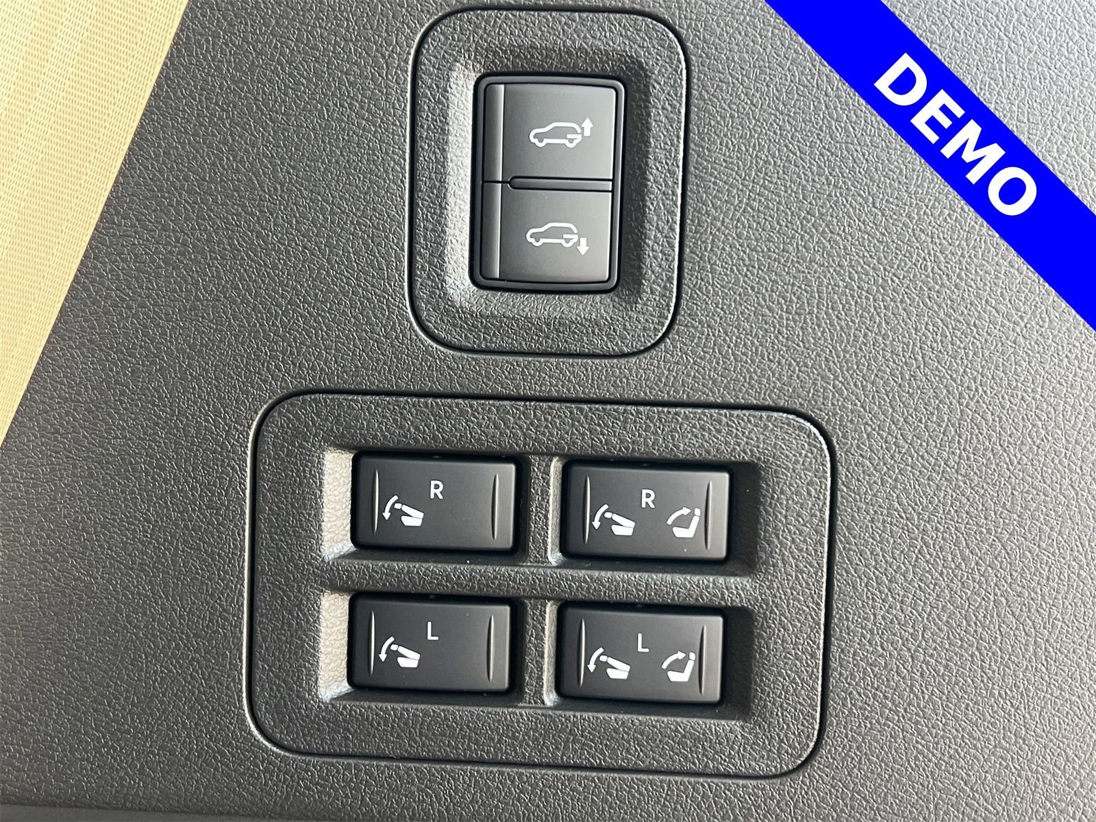 2025 Nissan Armada Platinum Reserve - Photo 30