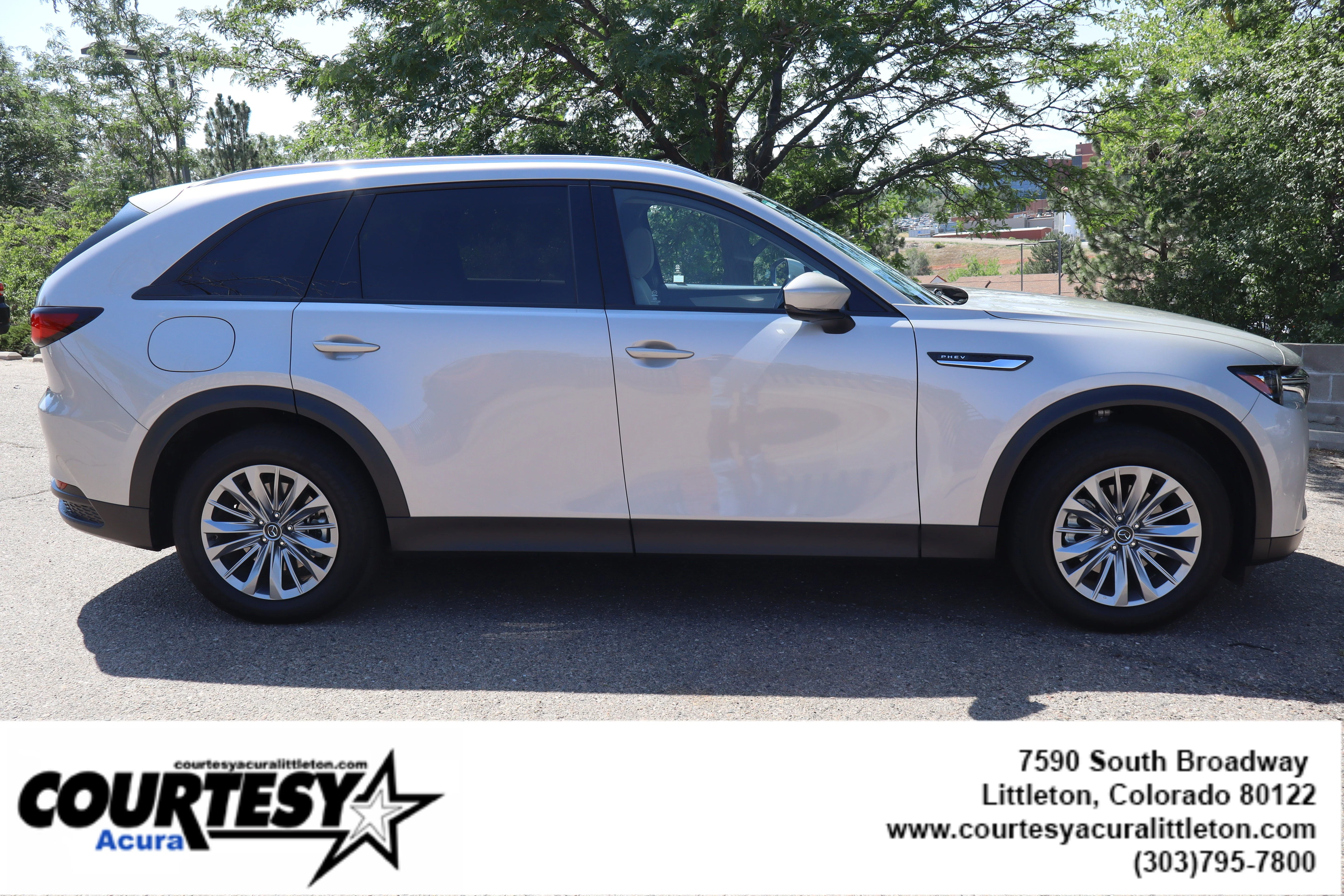 Used 2024 Platinum Quartz Mazda Preferred image 7
