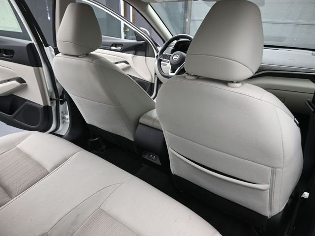 Used 2025 White Nissan 2.5 SV image 29
