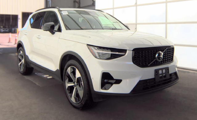 2026 Volvo XC40