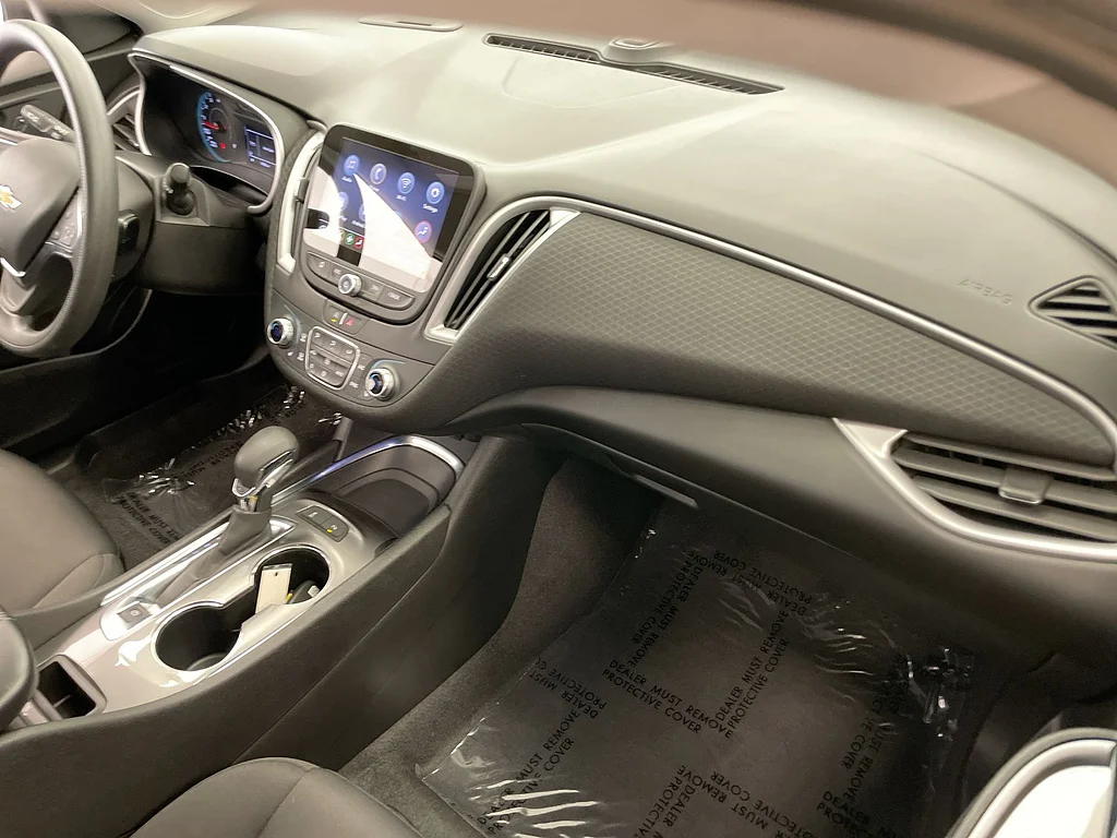 Used 2024 GRAY Chevrolet LT image 28