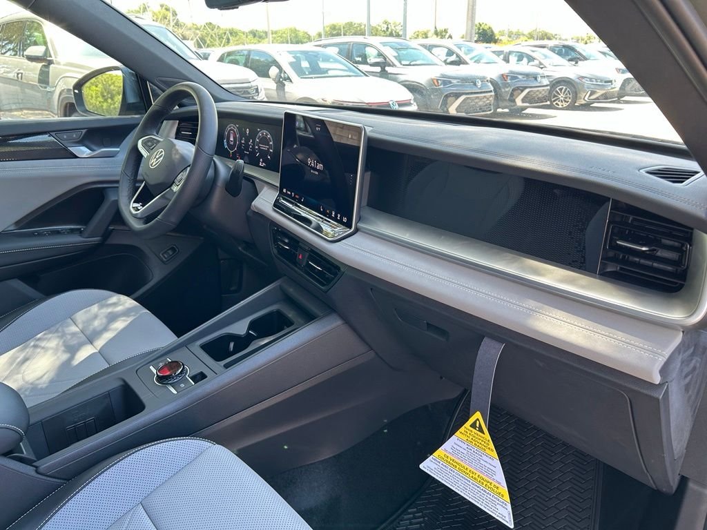New 2026 Green Volkswagen 2.0T SE R-Line Black image 37