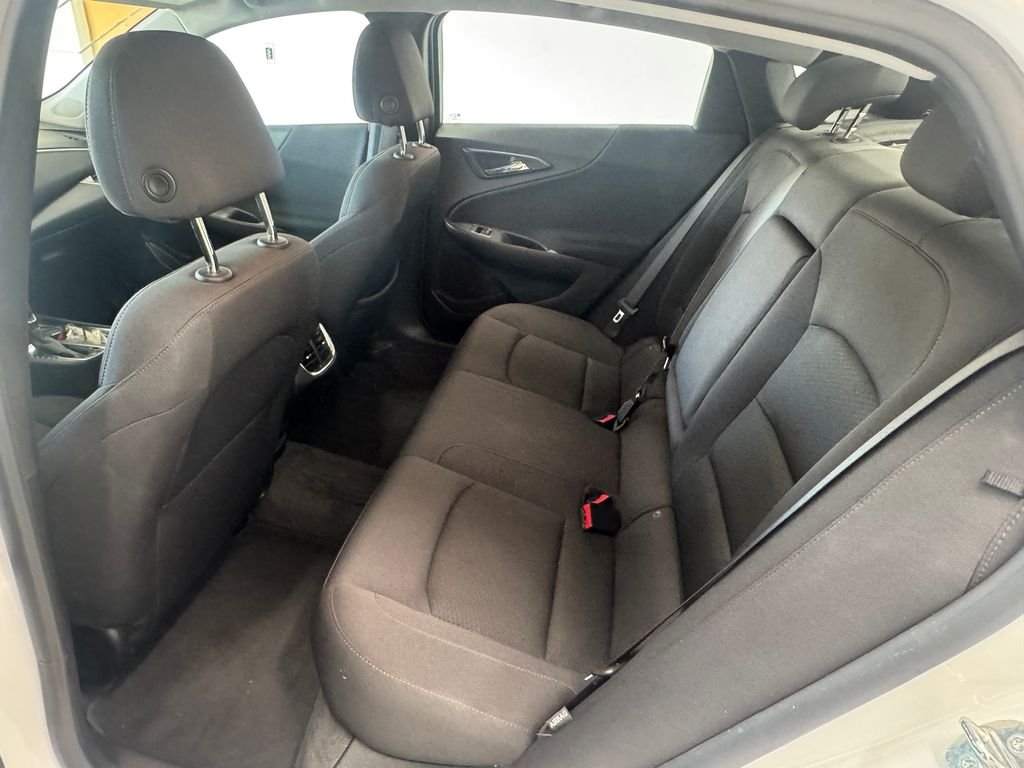 Used 2024 Summit White Chevrolet LT image 27