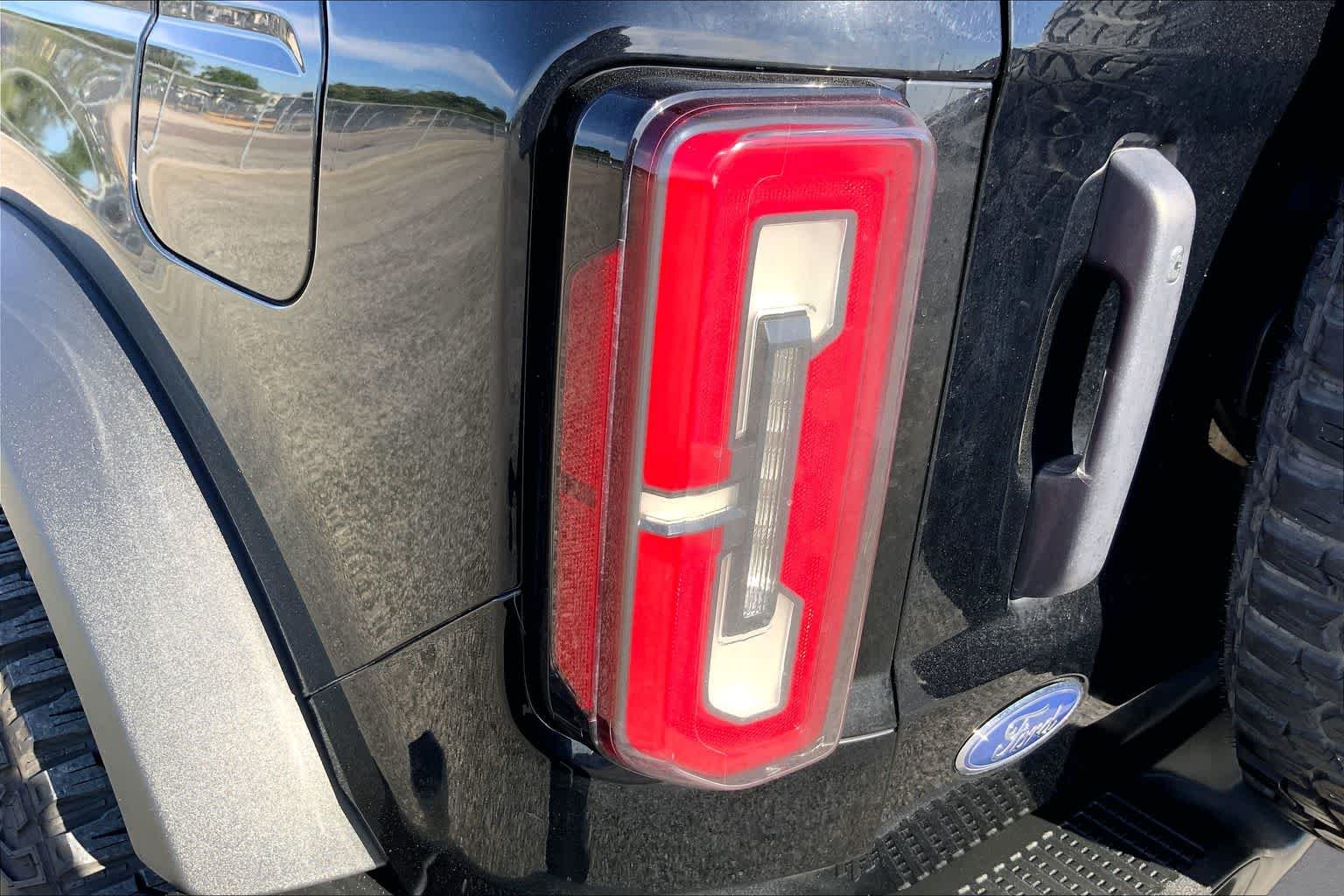 Used 2022 Shadow Black Ford Badlands image 42