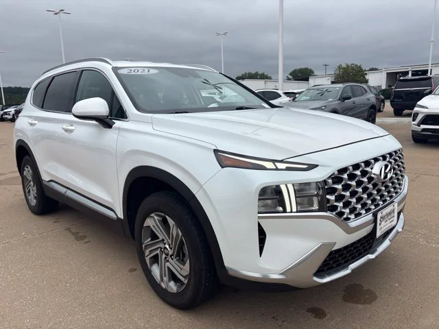 Used 2021 White Hyundai SEL image 1