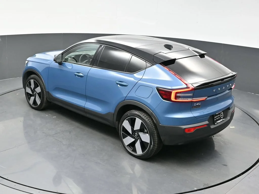 Certified Used 2022 Blue Volvo Ultimate image 31