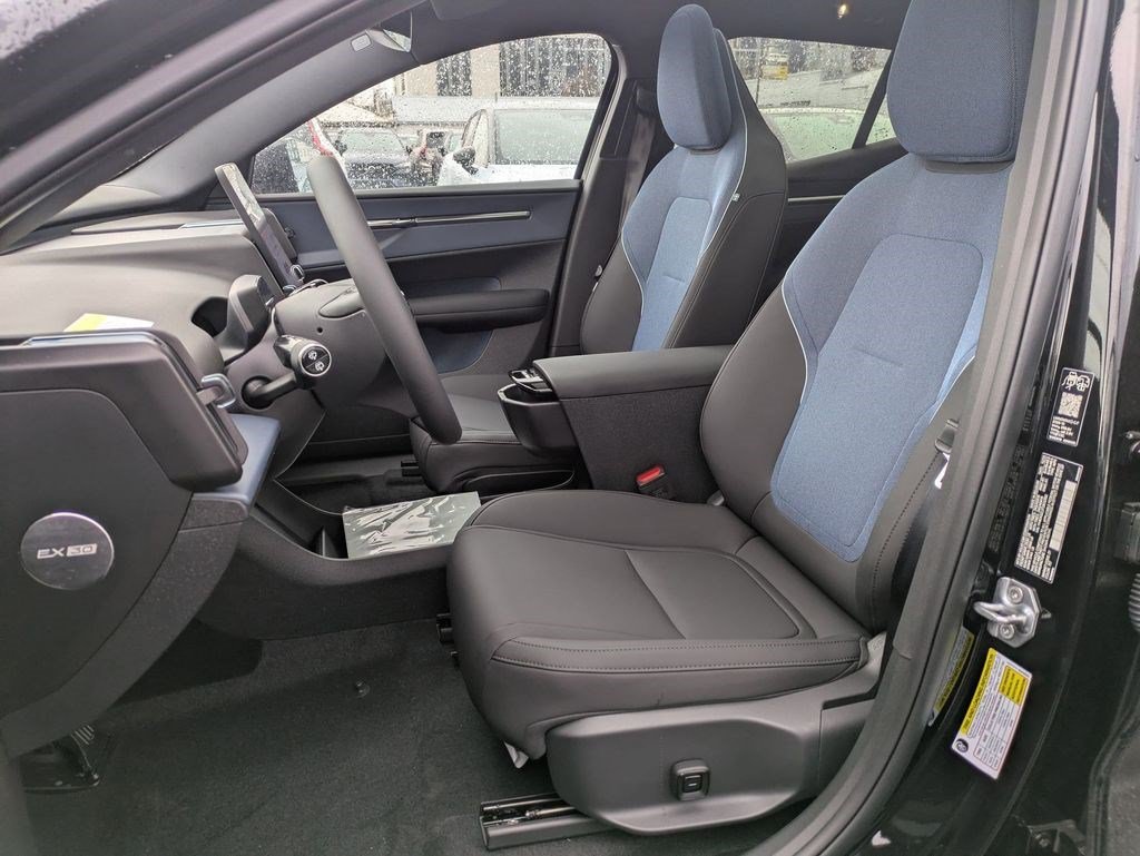 New 2026 Onyx Black Volvo Ultra image 16