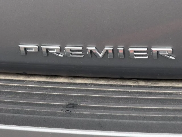 2026 Chevrolet Suburban Premier - Photo 9