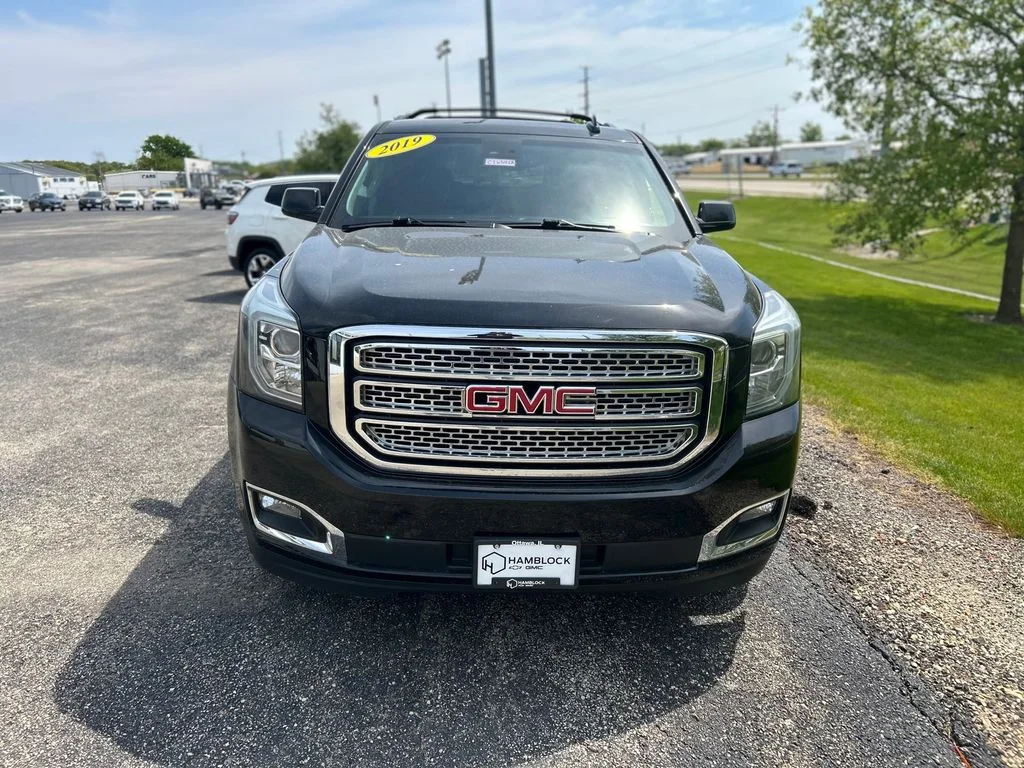 Used 2019 Black GMC SLT image 2