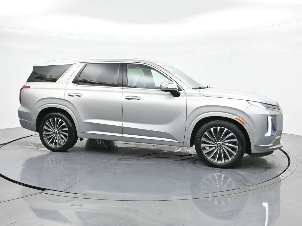 Certified Used 2024 Typhoon Silver Hyundai Calligraphy image 4
