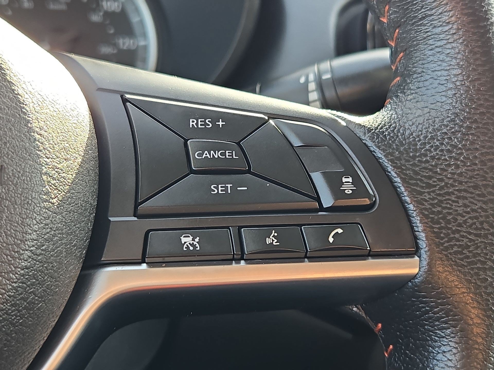 Used 2024 Super Black Nissan SR image 17