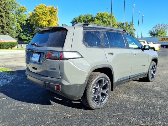 New 2027 Sting-Gray Clear-Coat Paint Jeep Overland image 7