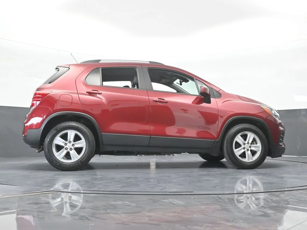 Used 2021 Crimson Metallic Chevrolet LT image 58