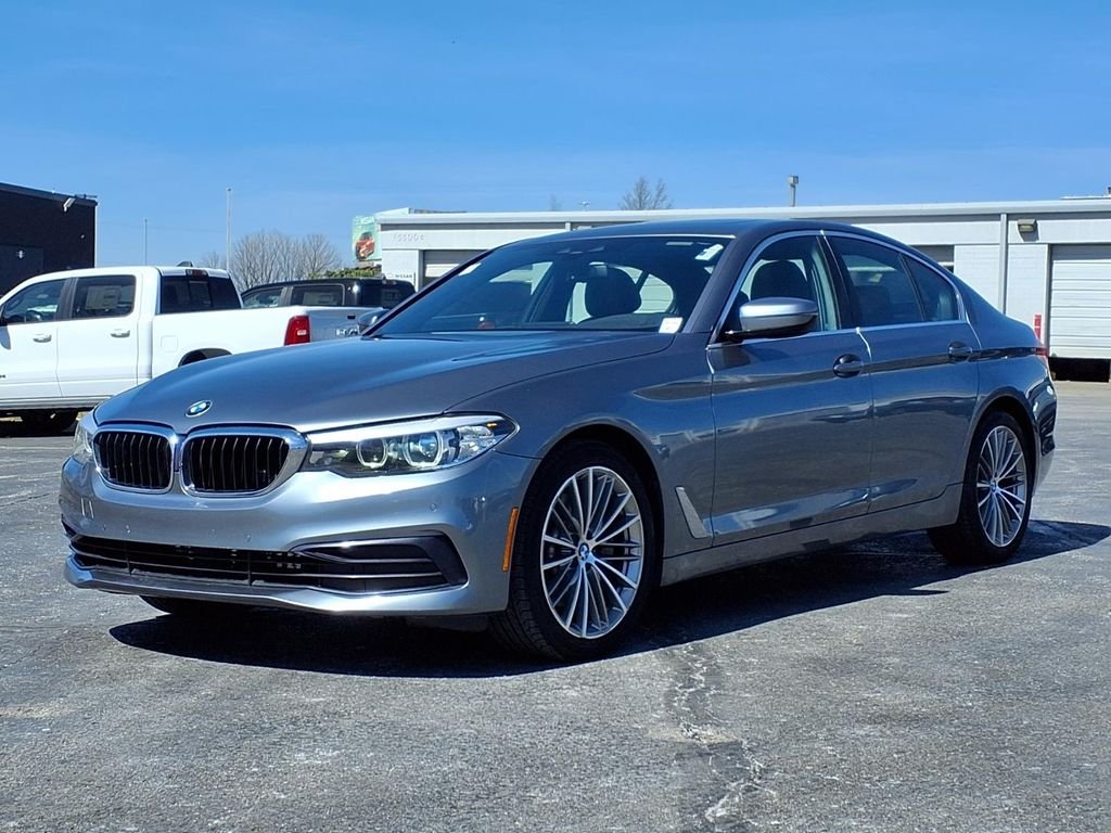 Used 2019 BMW 5 Series 540i with VIN WBAJE7C52KWW12817 for sale in Kansas City