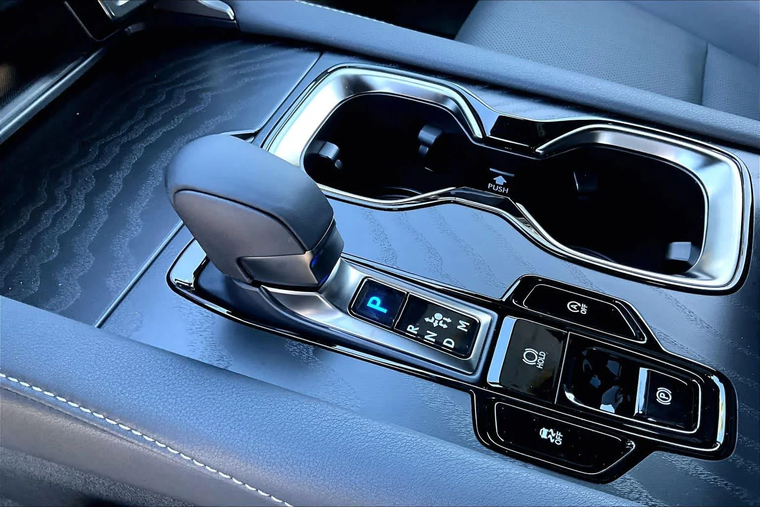 New 2026 Iridium Lexus PREMIUM image 11