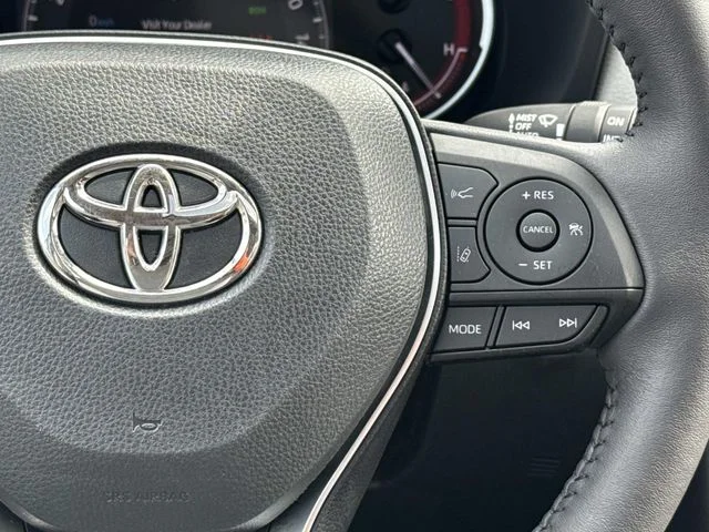 Used 2023  Toyota XLE image 23