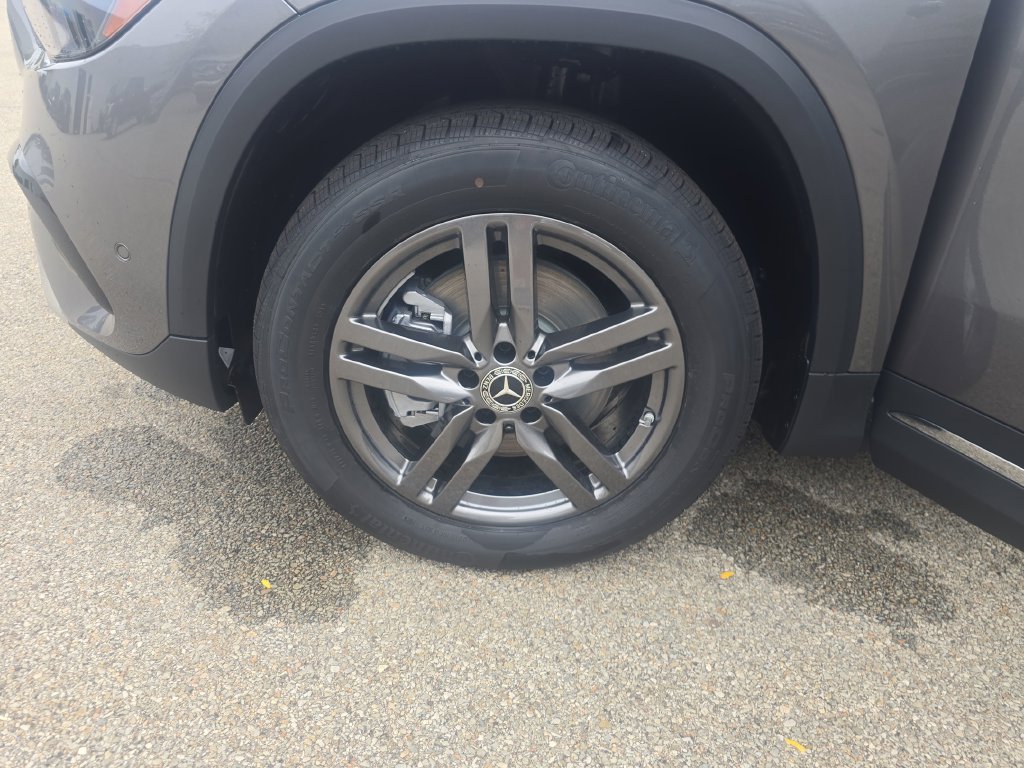 New 2026 Mountain Grey Metallic Mercedes-Benz GLA 250 image 26