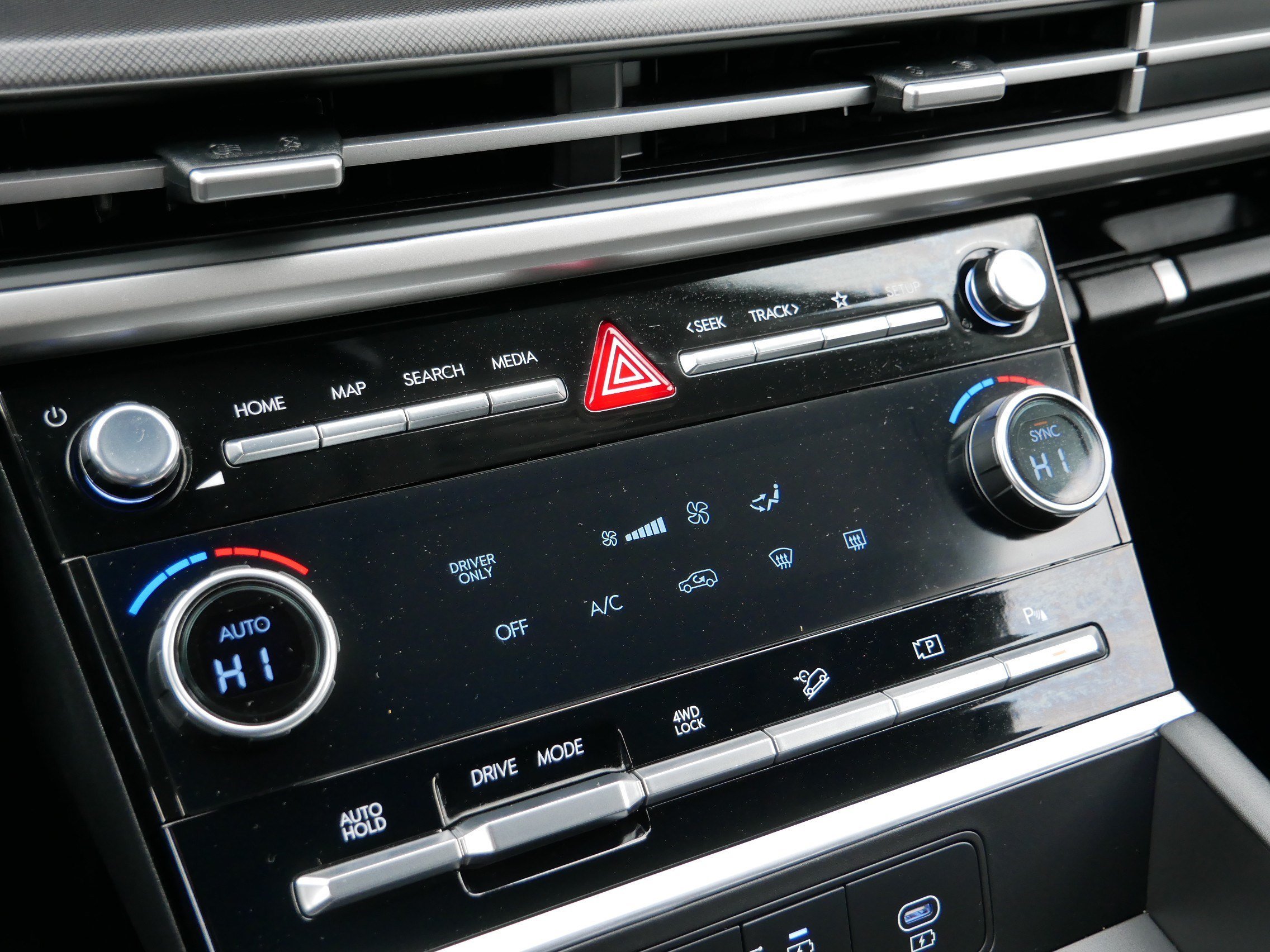 Certified Used 2026 Phantom Black Hyundai SE image 21