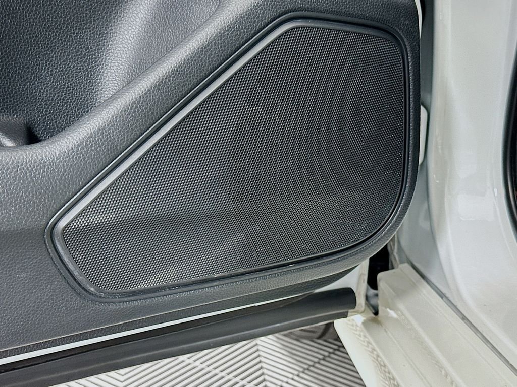 2022 Honda Civic Touring - Photo 19