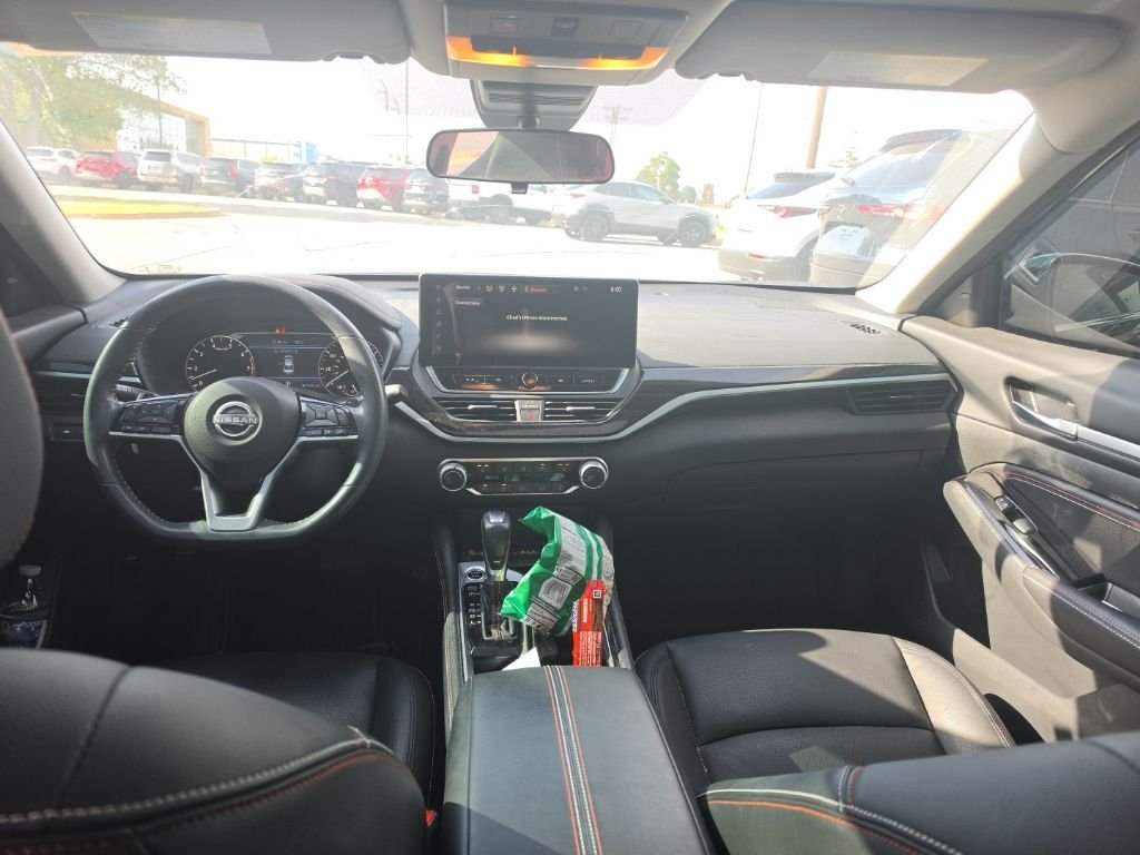 Used 2023 Black Nissan 2.5 SR image 3