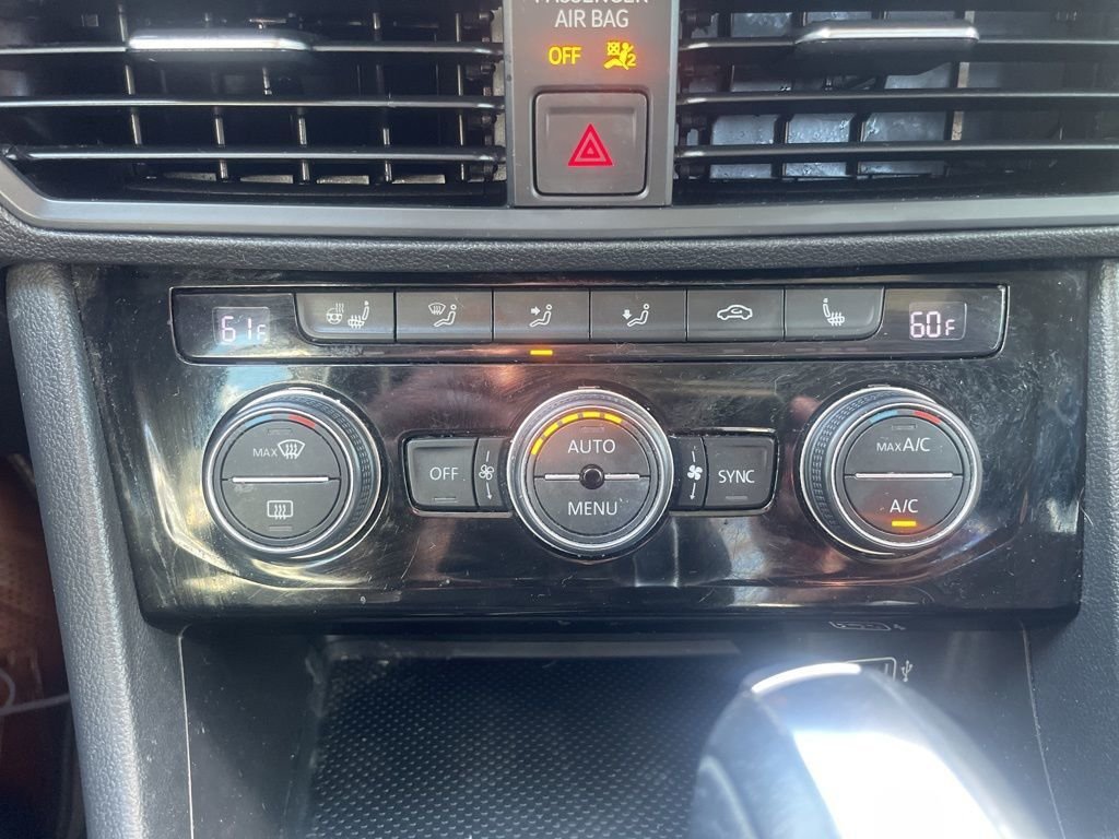 Used 2019 Silver Volkswagen 1.4T SE image 21