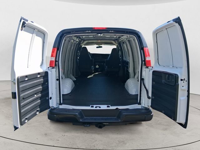 2025 Chevrolet Express Cargo Work Van - Photo 16