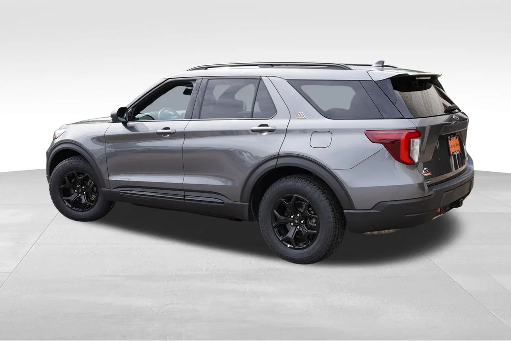 Used 2023 Carbonized Gray Metallic Ford Timberline image 8