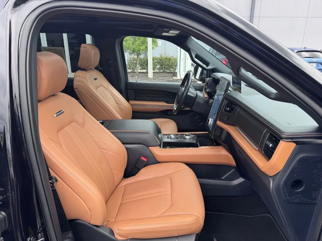 Used 2023 Agate Black Metallic Ford Platinum image 24