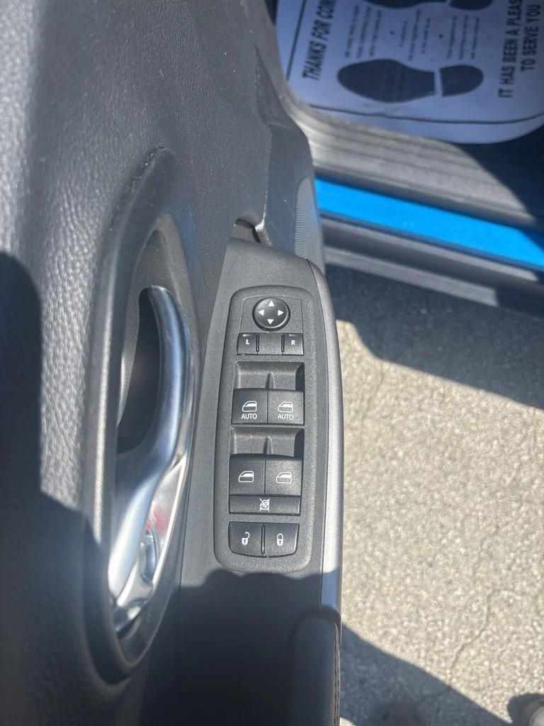Used 2022 Blue Jeep Latitude Lux image 13