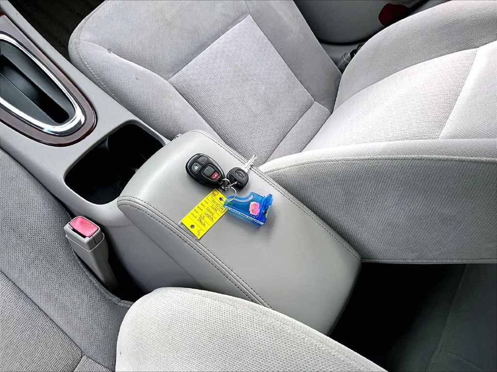 Used 2009 Blue Chevrolet LS image 33