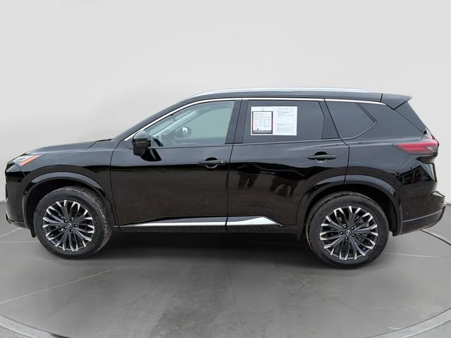 Used 2026 Black Nissan Platinum image 7