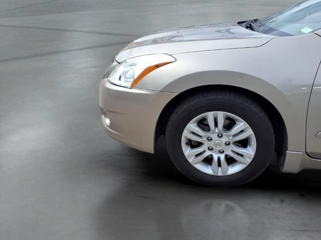 Used 2011  Nissan 2.5 S image 18