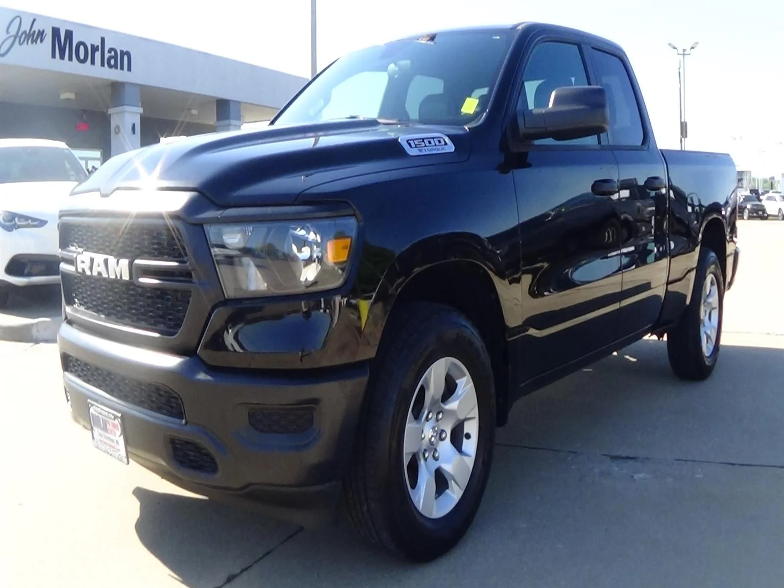 Certified Used 2023 Diamond Black Crystal Pearl Coat (pxj) RAM Tradesman image 2