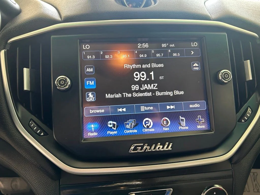 Used 2015 Gray Maserati Base image 7