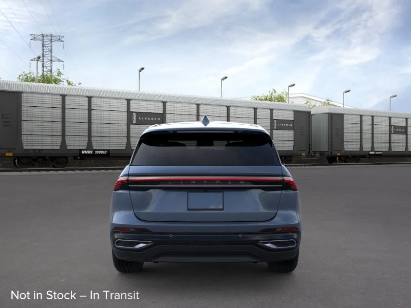 New 2026 Whisper Blue Metallic Clearcoat Lincoln Premiere image 5