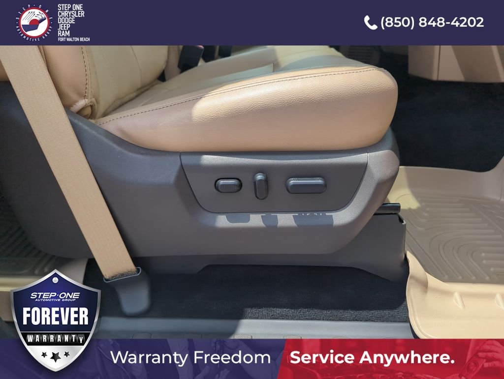 Used 2016 Red Ford Lariat image 37