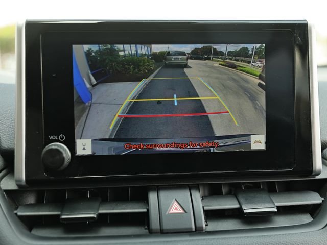 Used 2025 Silver Sky Metallic Toyota XLE image 35