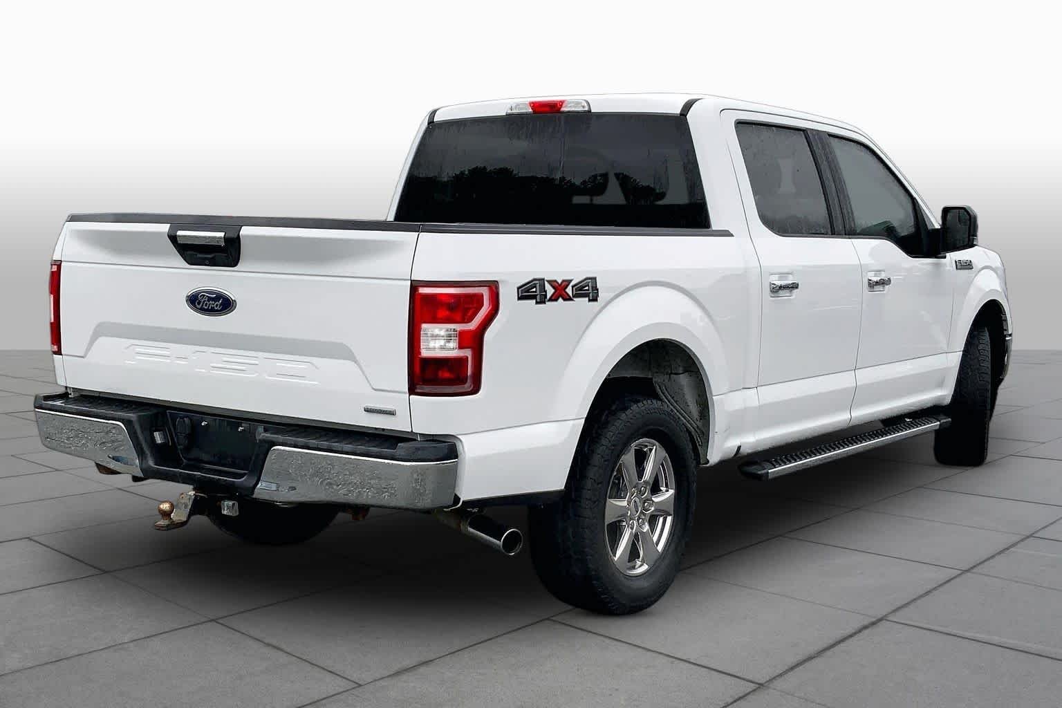 Used 2018 Oxford White Ford XLT image 12