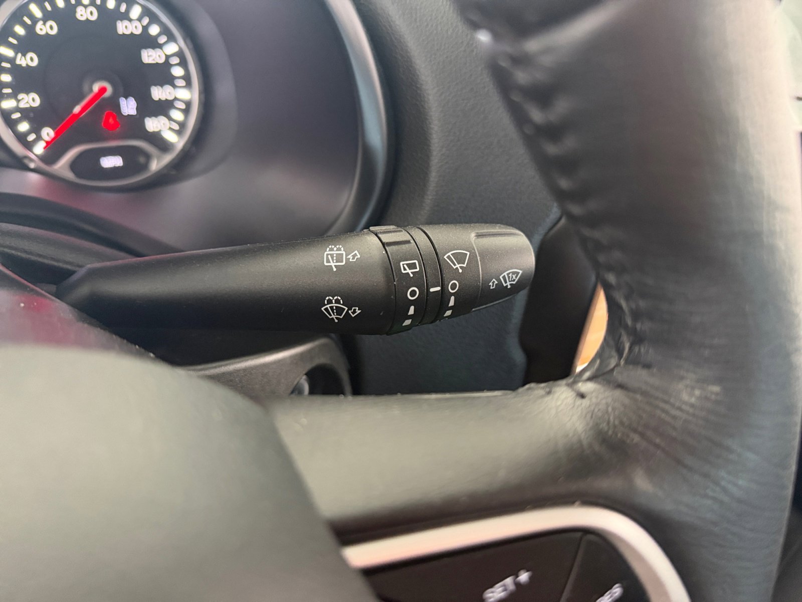 Certified Used 2023 Black Clearcoat Jeep Latitude image 14