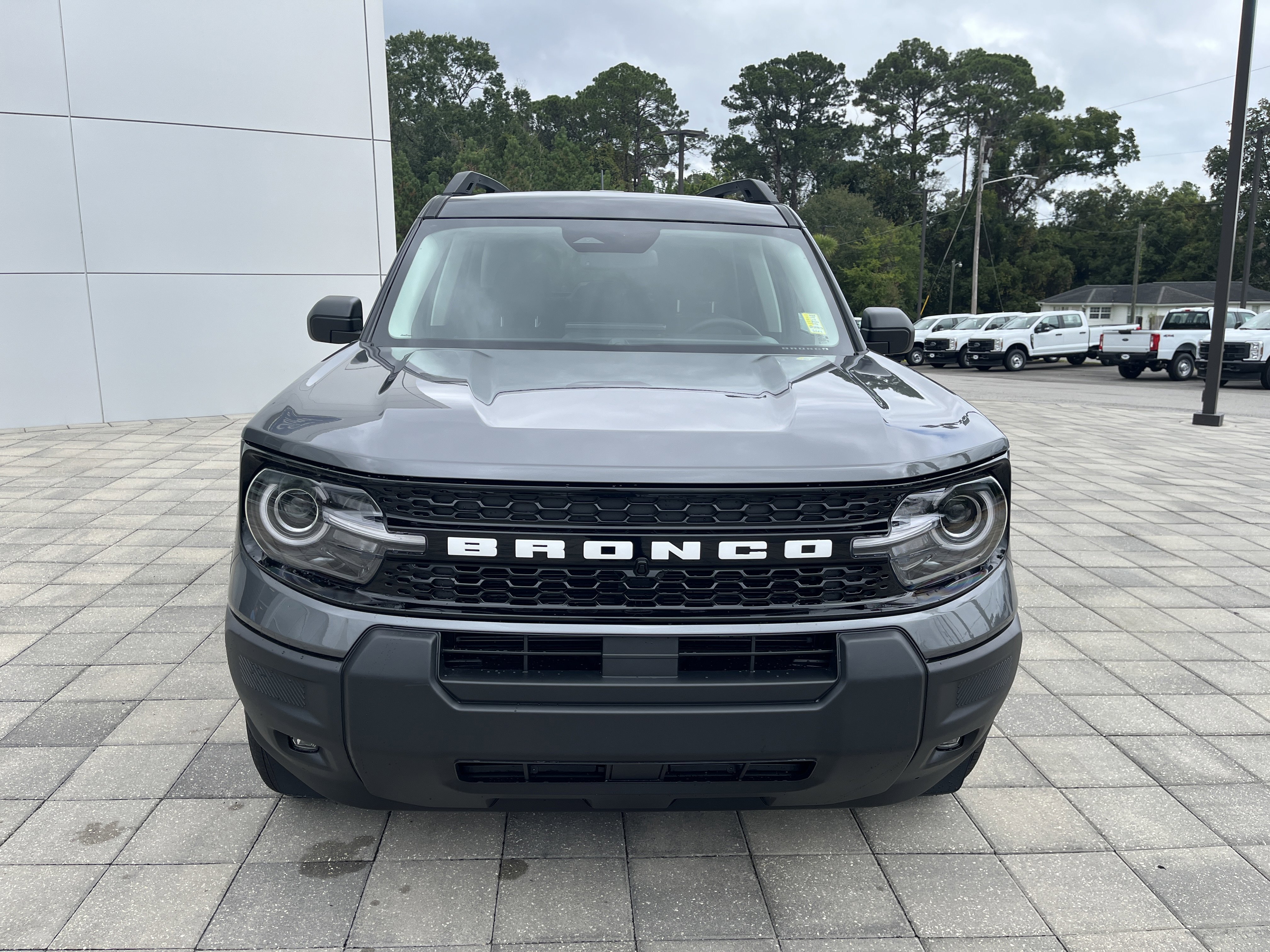 New 2025 Carbonized Gray Metallic Ford Outer Banks® image 9