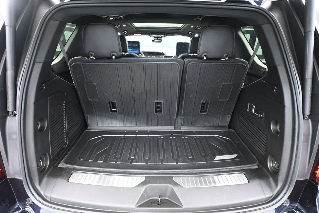 2023 GMC Yukon Denali - Photo 52