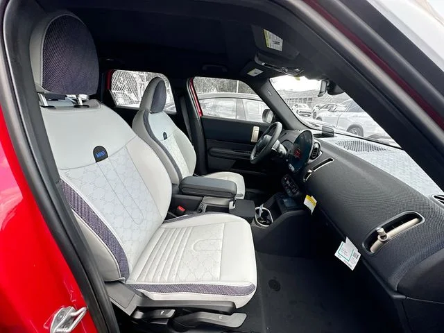 New 2027 Red MINI Signature Plus image 19