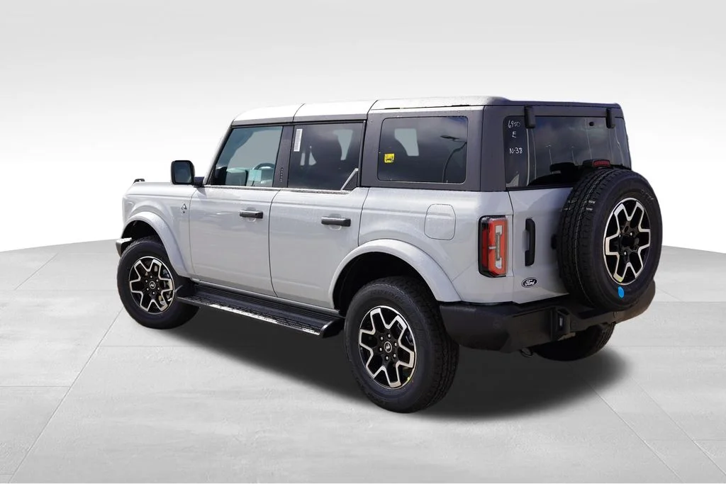New 2026 White Ford Outer Banks image 5
