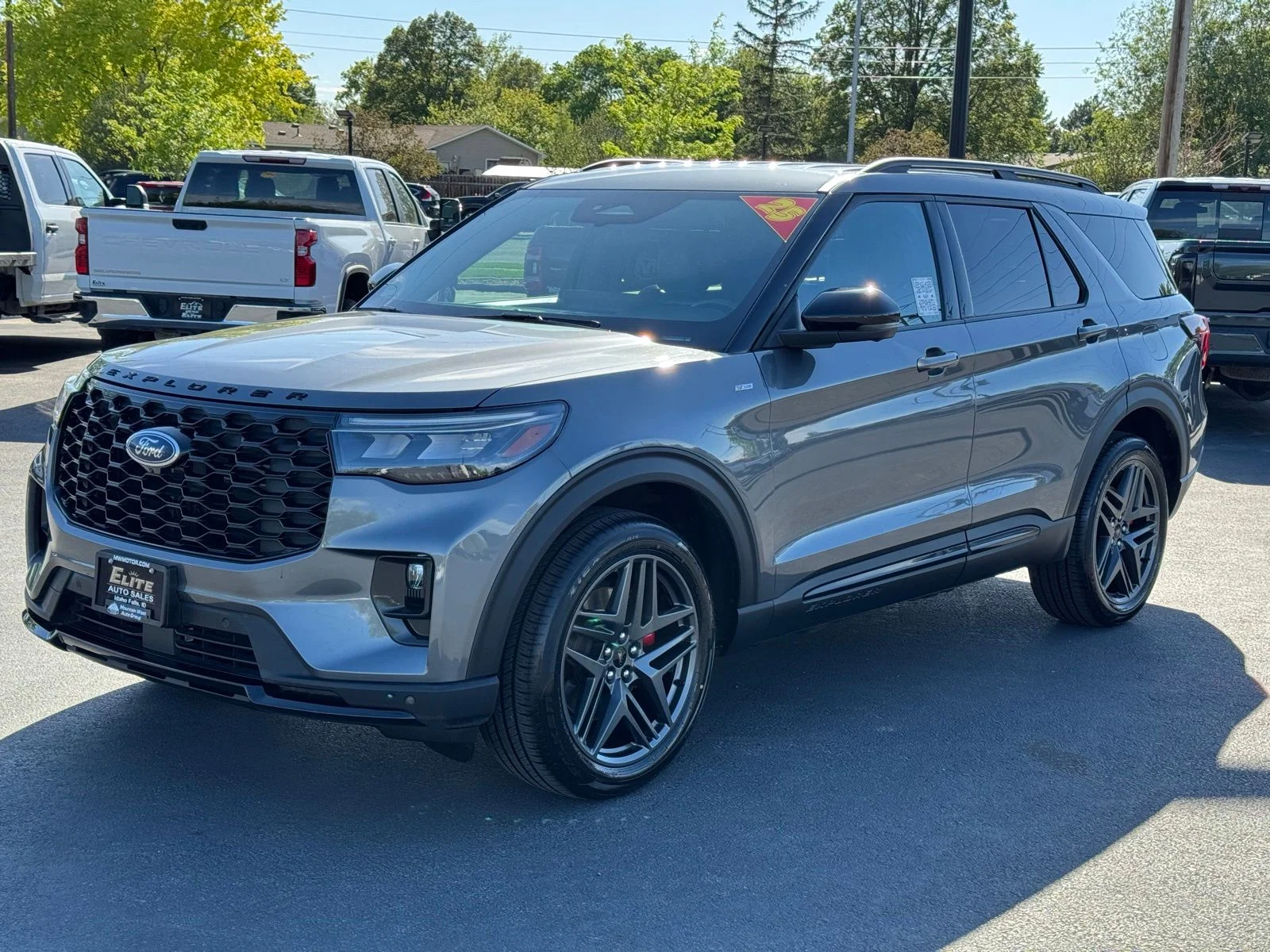 Used 2025 Gray Ford ST-Line image 3