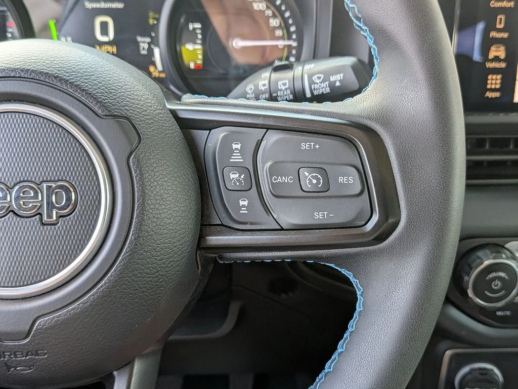 Used 2025 Gray Jeep Rubicon 4xe image 21