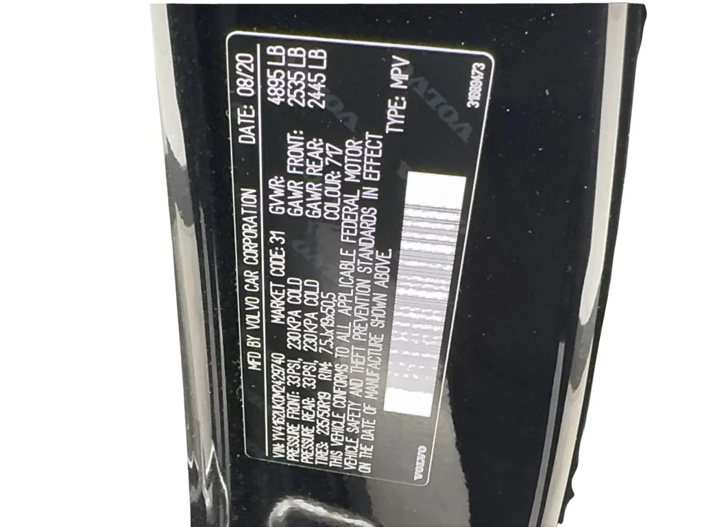 Used 2021 Black Volvo Momentum image 51